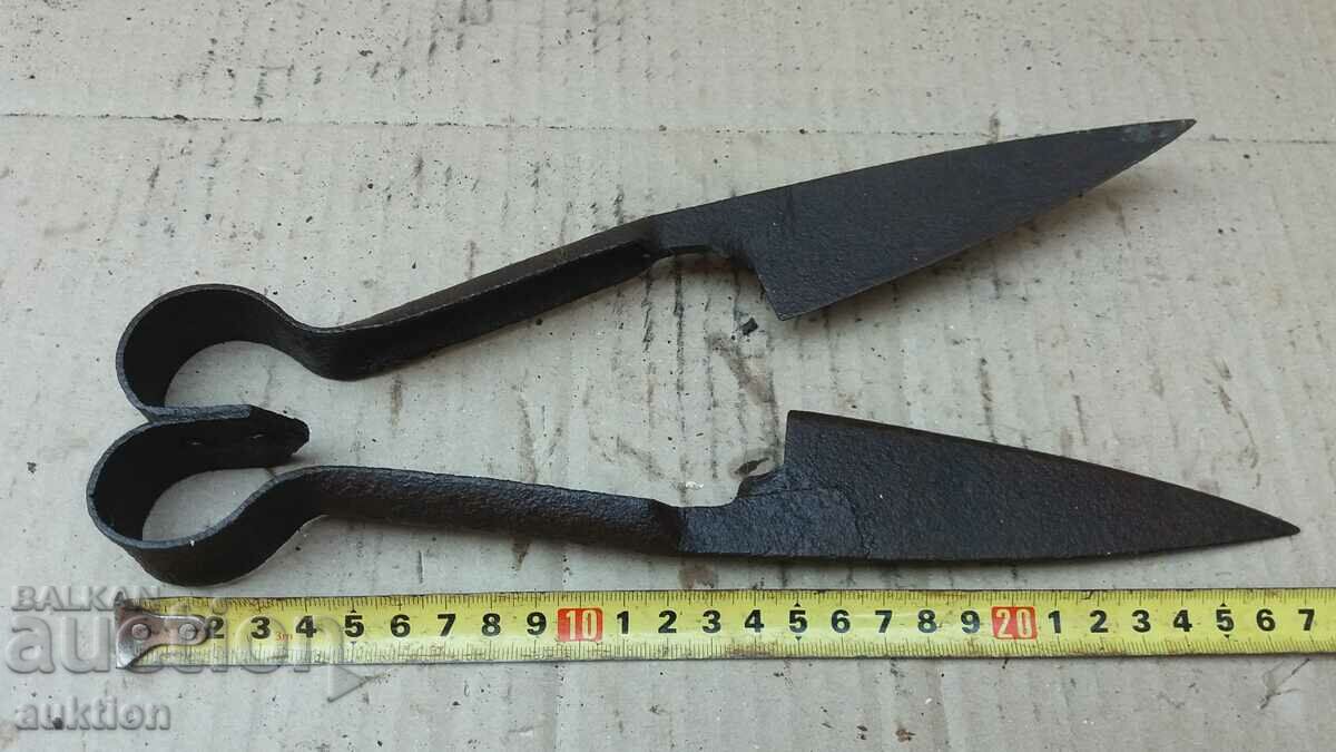 OLD HANGER FOR SHEEPING SHEEP - 7 OLD HANGER FOR SHEEPING SHEEP - 7