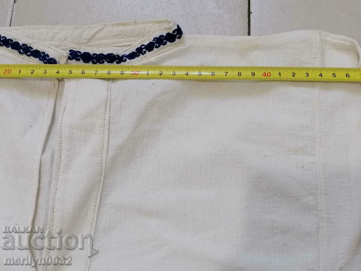 Delivery of Old men's kenara shirt hand-woven embroidered costume Delivery of Old men's kenara shirt hand-woven embroidered costume