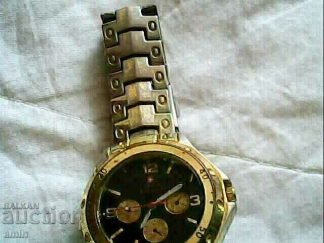 beautiful gold plated swiss 4 piece made in japan with price 20.00 BGN | € 10.23 beautiful gold plated swiss 4 piece made in japan with price 20.00 BGN | € 10.23