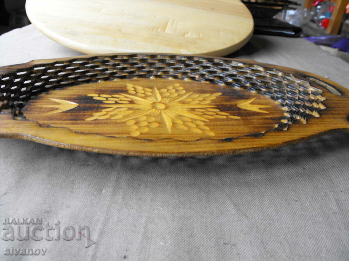Auction Interesting wooden paneer tray #0639 Auction Interesting wooden paneer tray #0639