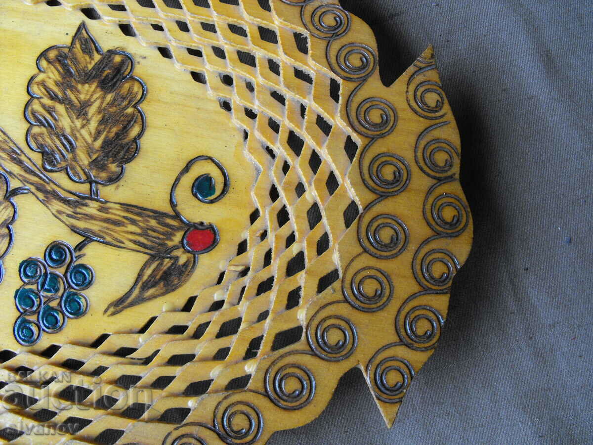 Auction  Interesting wooden paneer tray #0640