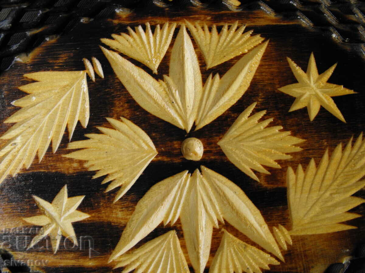 Interesting wooden paneer tray #0641 with price 14.99 BGN | € 7.66