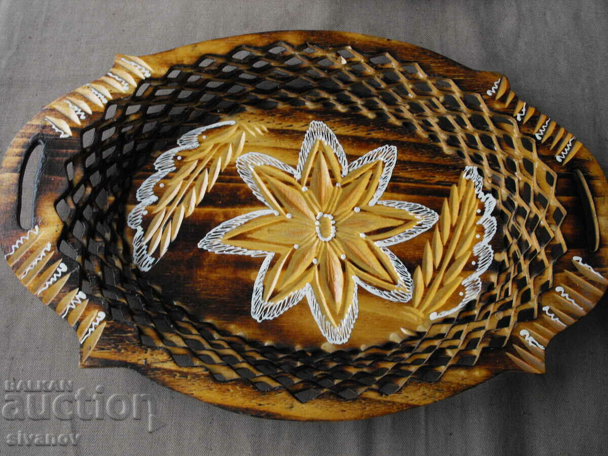 Interesting wooden paneer tray #0643 with price 14.99 BGN | € 7.66 Interesting wooden paneer tray #0643 with price 14.99 BGN | € 7.66