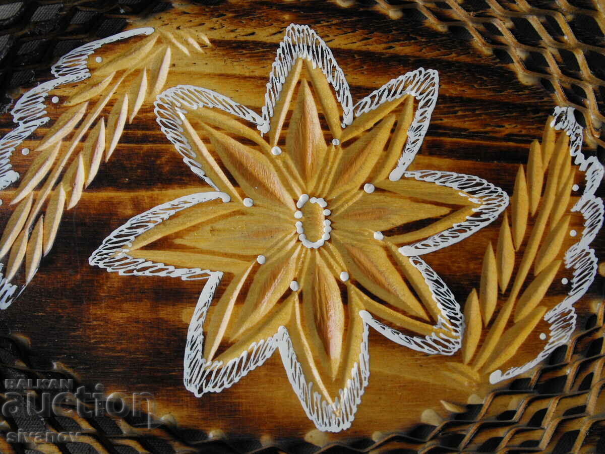 Auction Interesting wooden paneer tray #0643 Auction Interesting wooden paneer tray #0643