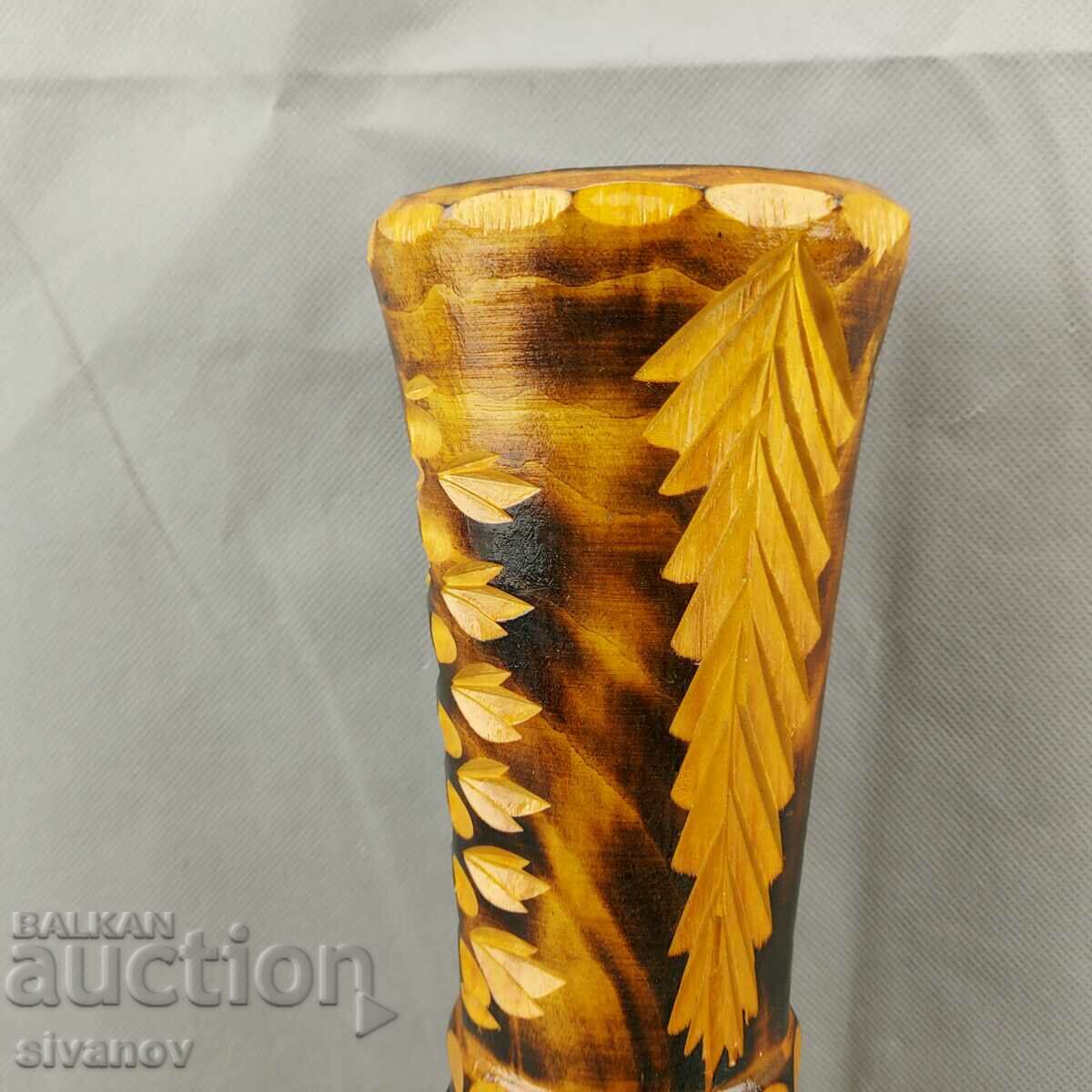 Delivery of Interesting wooden vase carving #0646 Delivery of Interesting wooden vase carving #0646