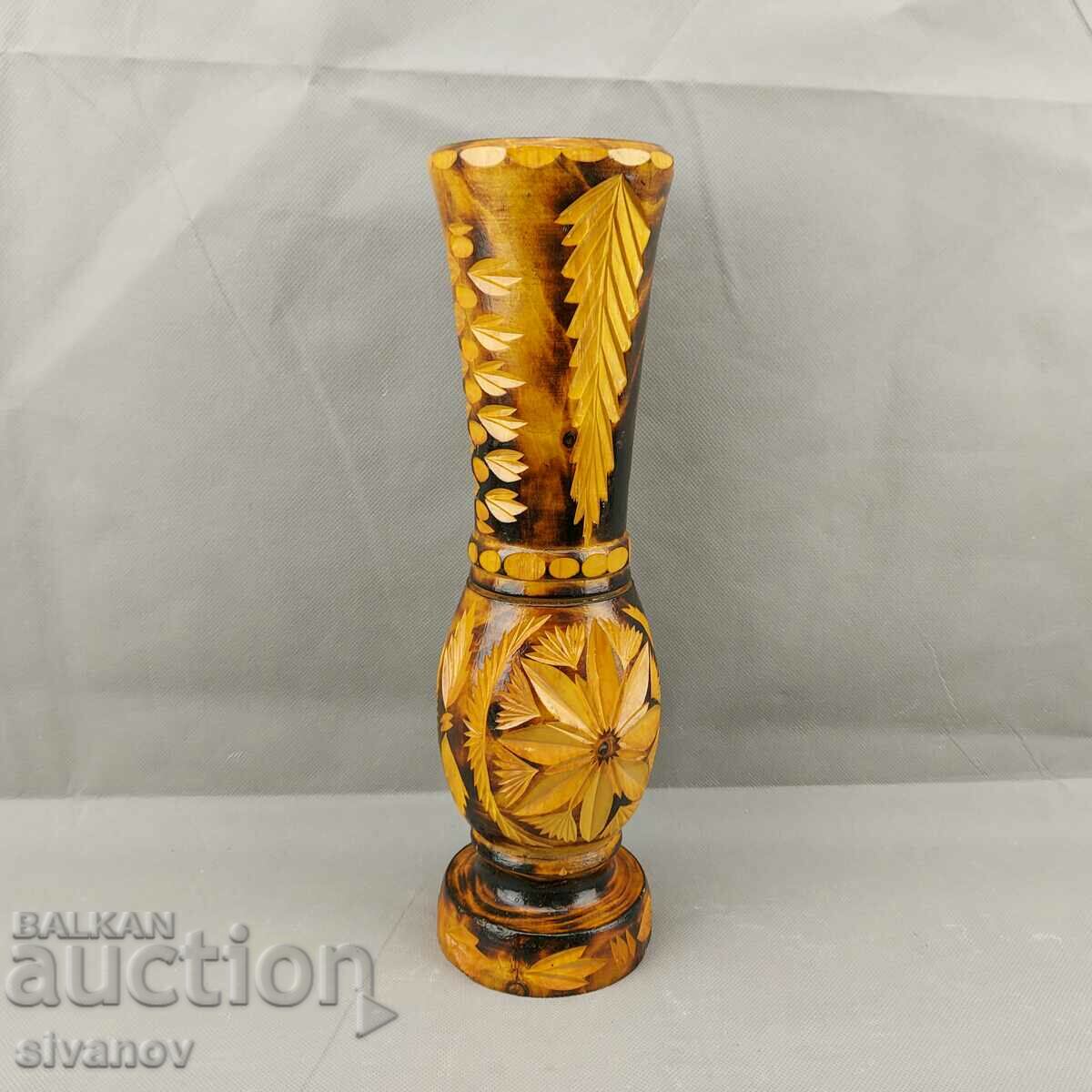 Interesting wooden vase carving #0646