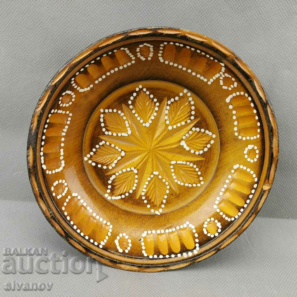 Auction Interesting wooden bowl carving #0650 Auction Interesting wooden bowl carving #0650