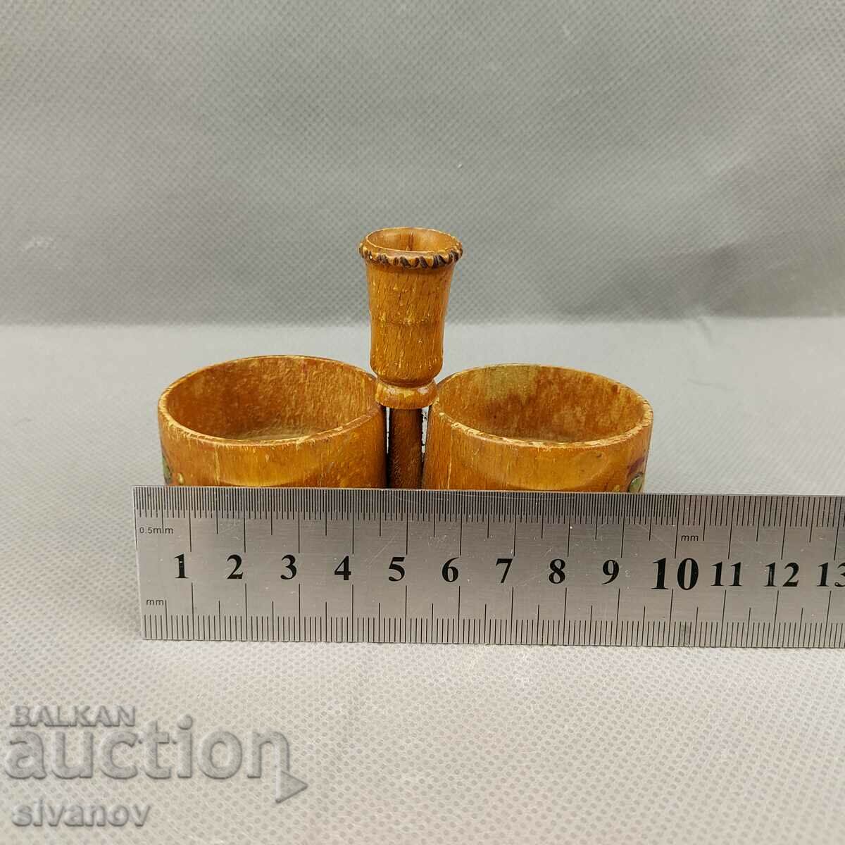 Interesting wooden salt shaker #0655 - 5 Interesting wooden salt shaker #0655 - 5