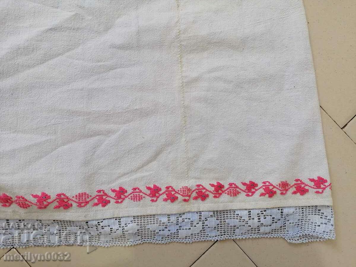 Delivery of Old women's shirt with hand embroidery lace chaise costume sukman