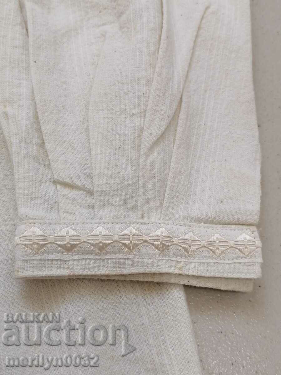 Auction  Old men's kenara shirt hand-woven embroidered costume