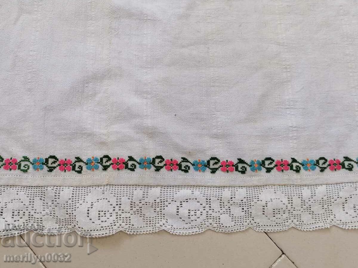 Auction Old women's shirt with hand embroidery lace chaise costume sukman Auction Old women's shirt with hand embroidery lace chaise costume sukman