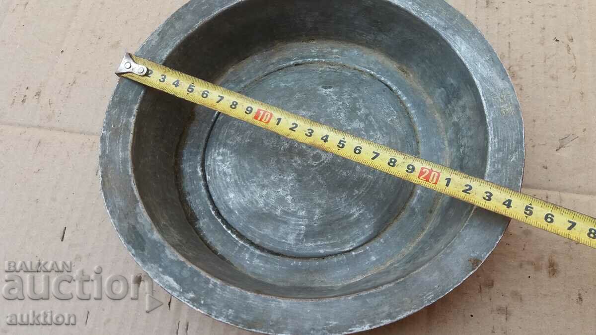 Delivery of WROUGHT RENAISSANCE COPPER PLATE, BOWL TRAY WITH ORNAMENT