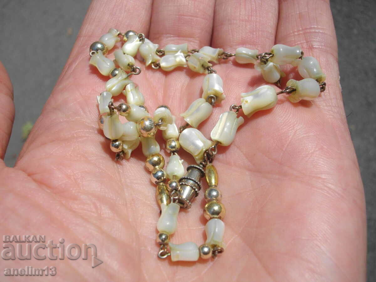 Auction  OLD PEARL NECKLACE LILY TEAR NECKLACE