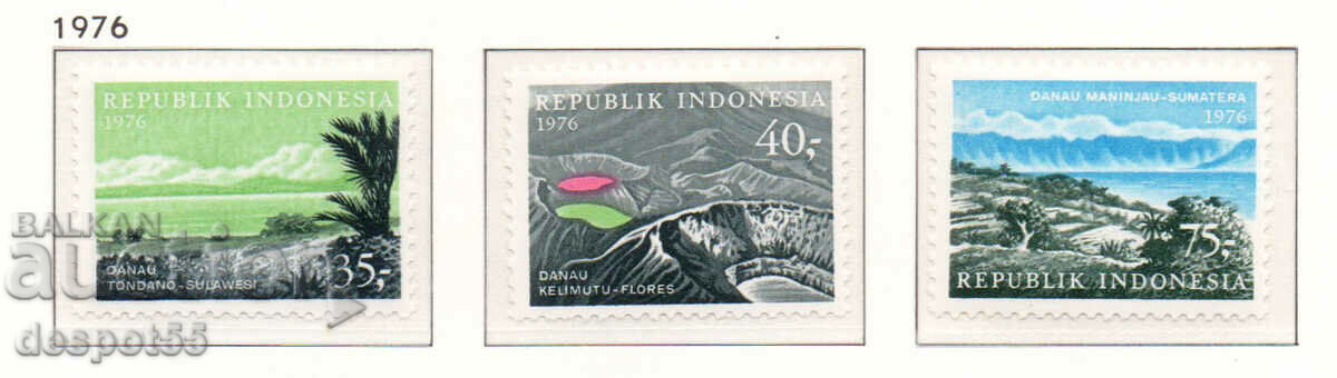 1976. Indonezia. Turism.