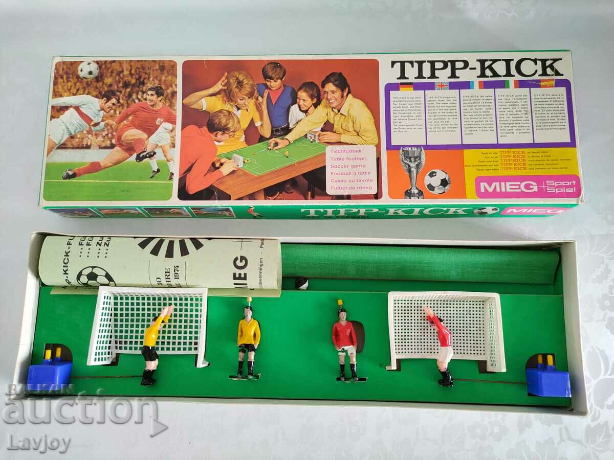 Delivery of Soccer children's game Tipp-Kick Delivery of Soccer children's game Tipp-Kick