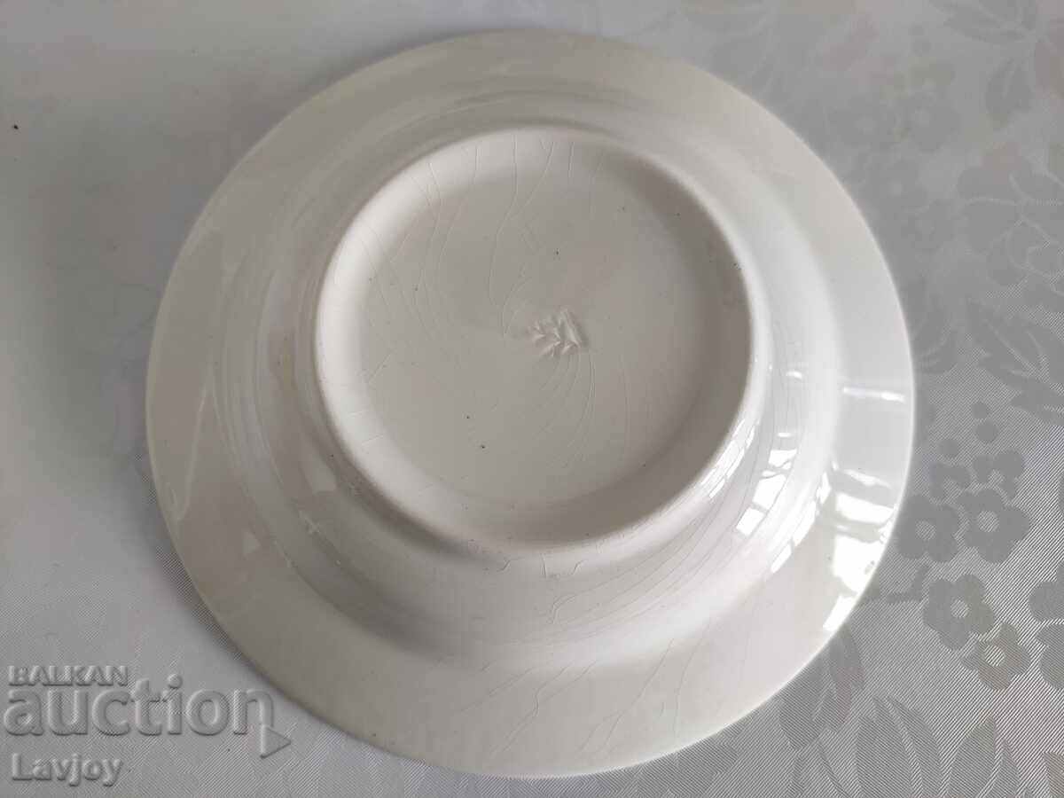 Delivery of Old porcelain dishes Delivery of Old porcelain dishes