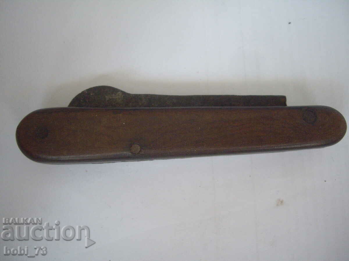 Vechi nozhka. cu preț 20.00 BGN | € 10.23 Vechi nozhka. cu preț 20.00 BGN | € 10.23