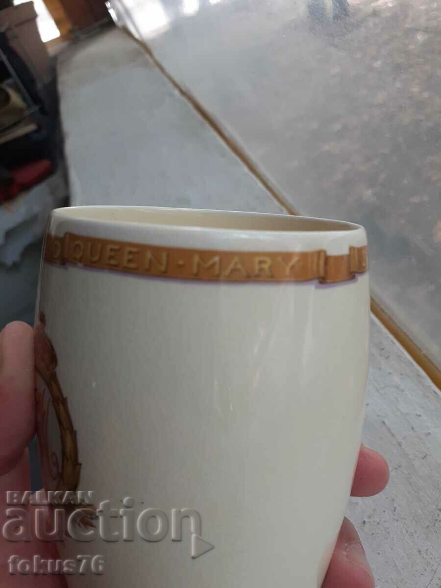 Delivery of English Collector's Mug Porcelain Silver Jubilee Delivery of English Collector's Mug Porcelain Silver Jubilee