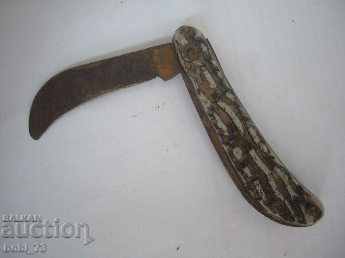 Auction An old knife. Auction An old knife.