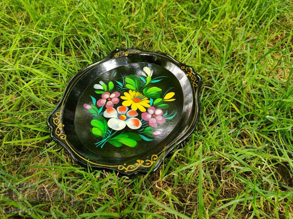 Auction Hand painted flower plate Auction Hand painted flower plate