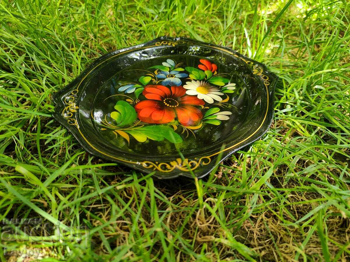 Auction Hand painted plate/// flowers /// Auction Hand painted plate/// flowers ///