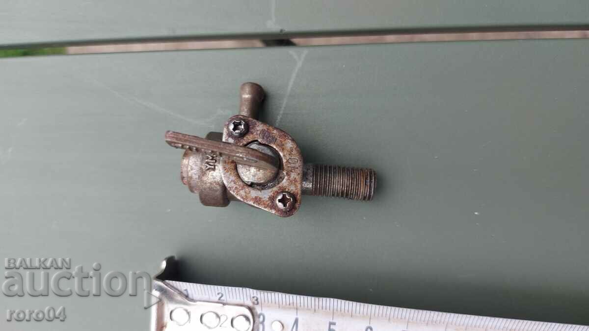 Auction  PETROL FAUCET - WORKING