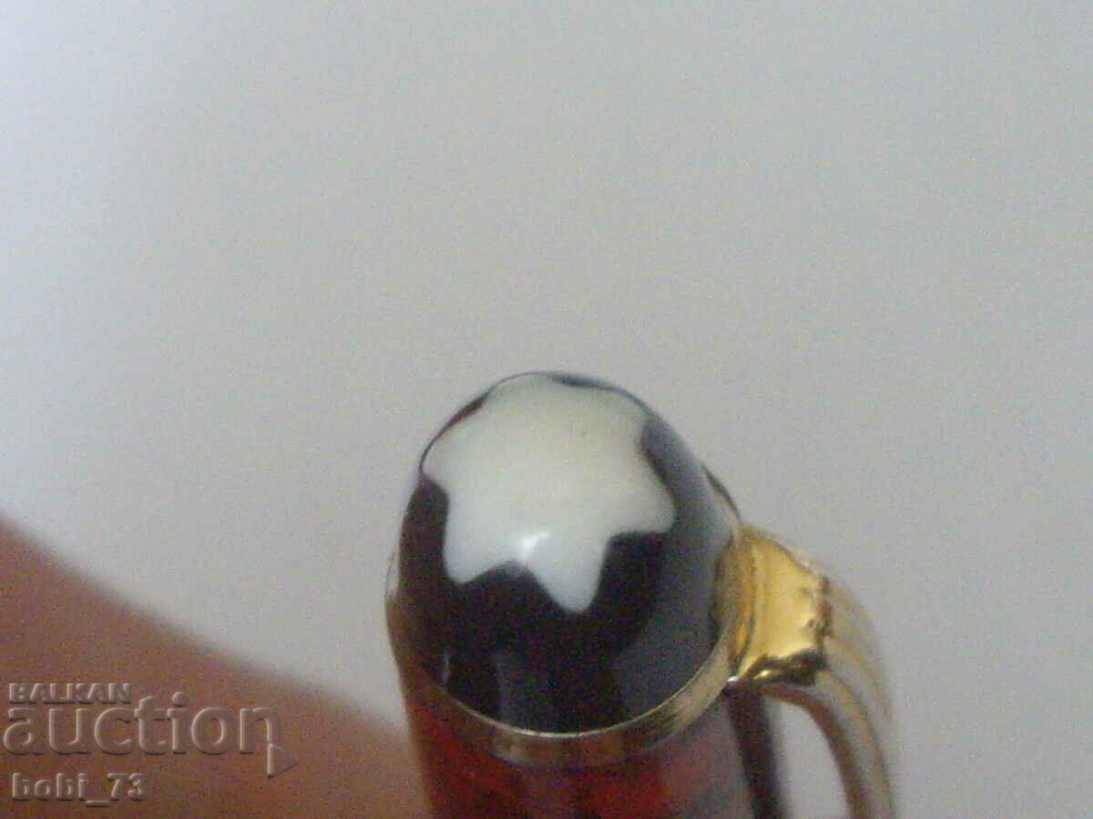 Auction  Montblan fountain pen.