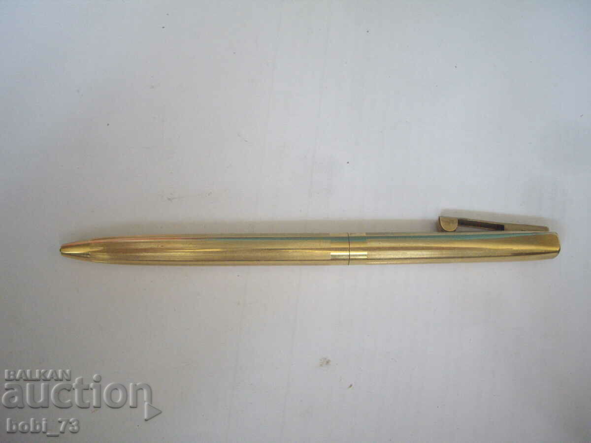 Sheapffer gold-plated pen with price 30.00 BGN | € 15.34