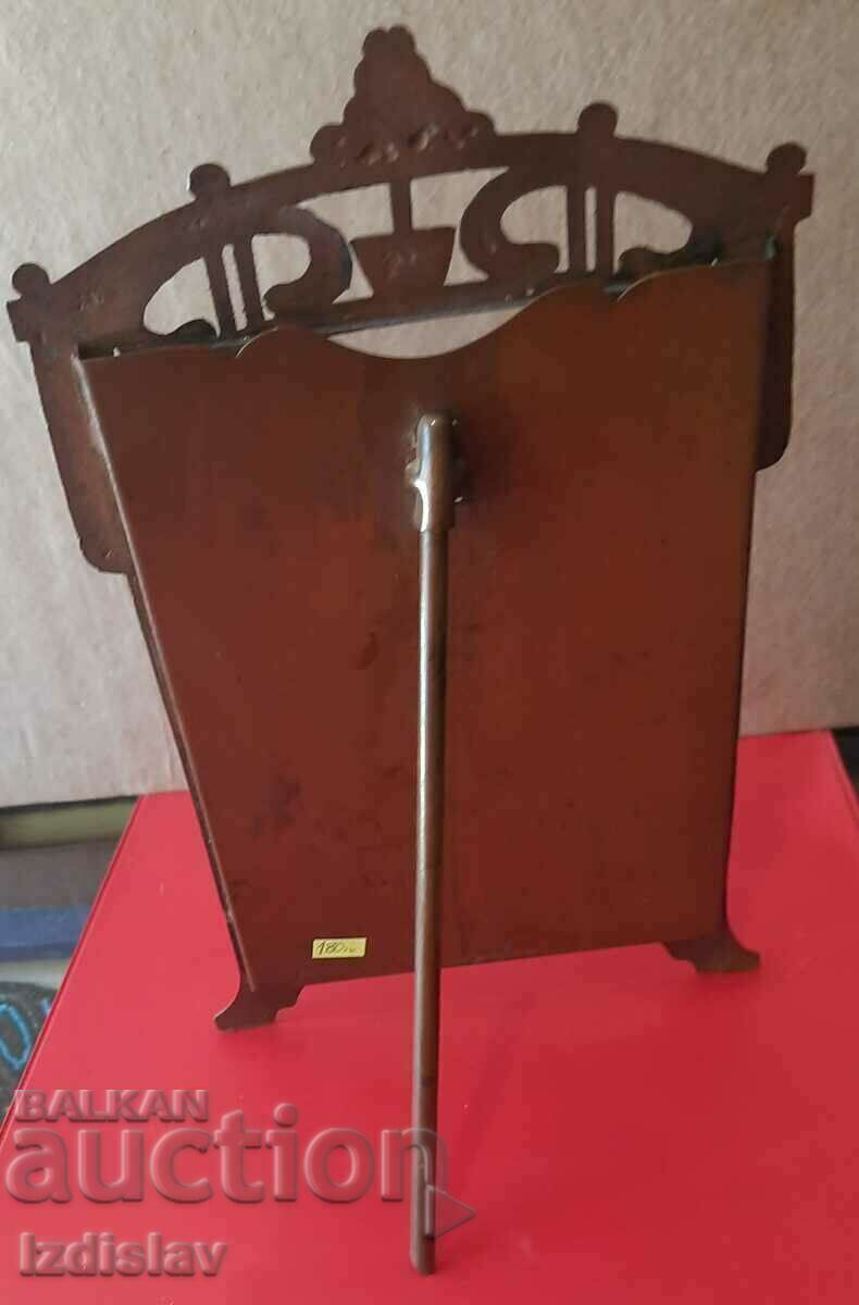 Antique bronze, patinated Art Deco picture frame with price 180.00 BGN | € 92.03 Antique bronze, patinated Art Deco picture frame with price 180.00 BGN | € 92.03