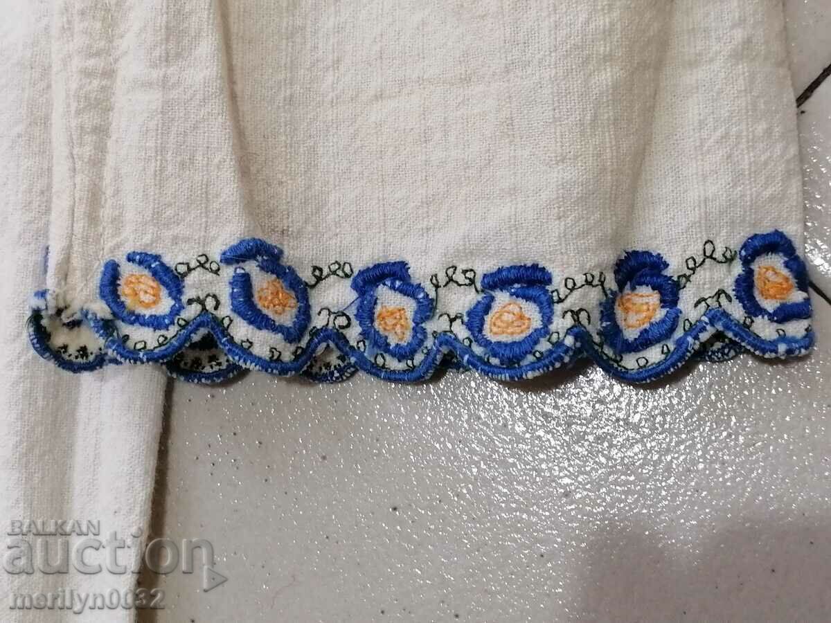 Auction Old women's shirt with hand embroidery lace chaise costume sukman Auction Old women's shirt with hand embroidery lace chaise costume sukman