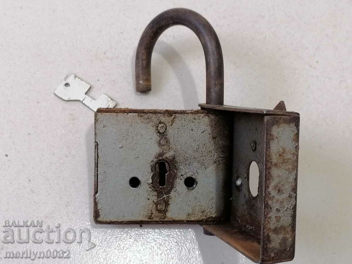 Old Russian padlock with key USSR padlock, latch, suitcase - 5