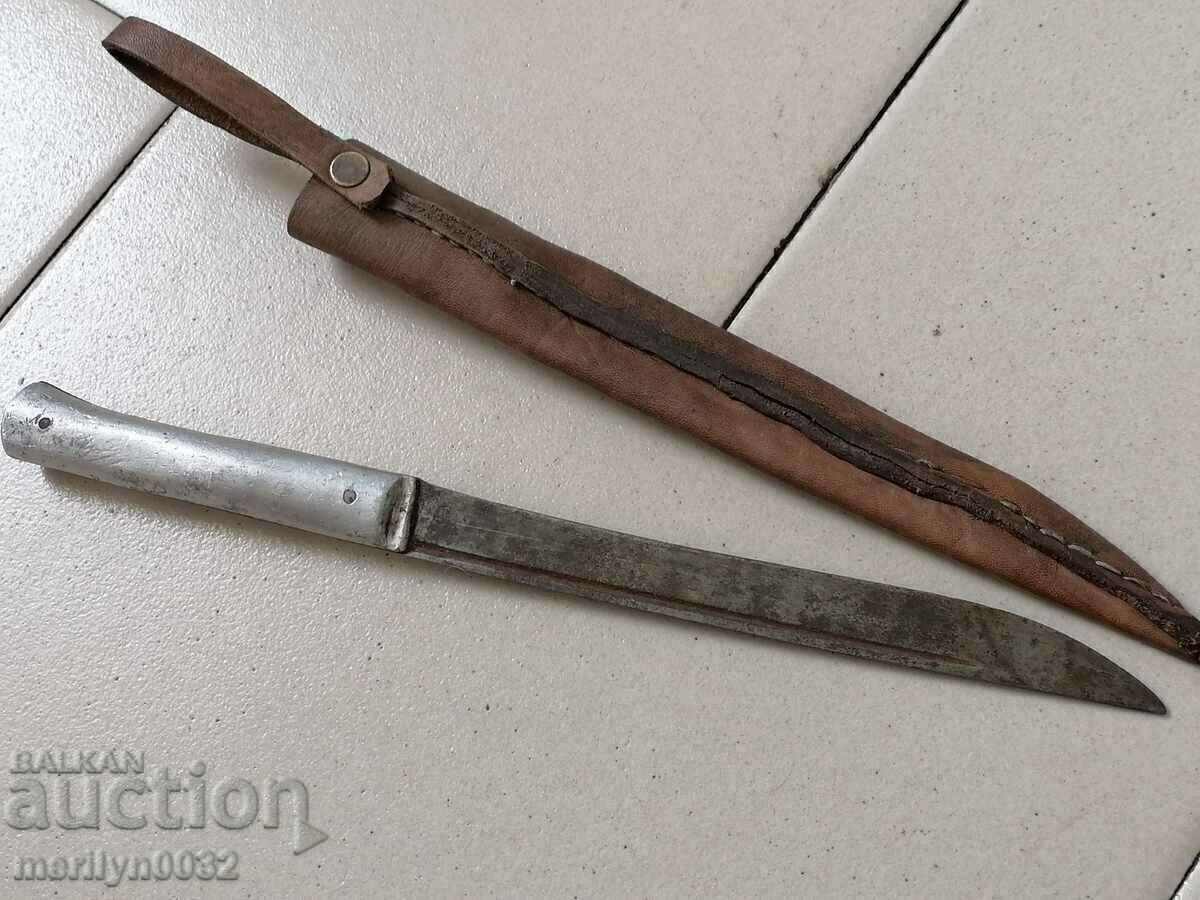 Old shepherd's butcher's knife with kaniya karakulak dagger with price 89.00 BGN | € 45.50 Old shepherd's butcher's knife with kaniya karakulak dagger with price 89.00 BGN | € 45.50