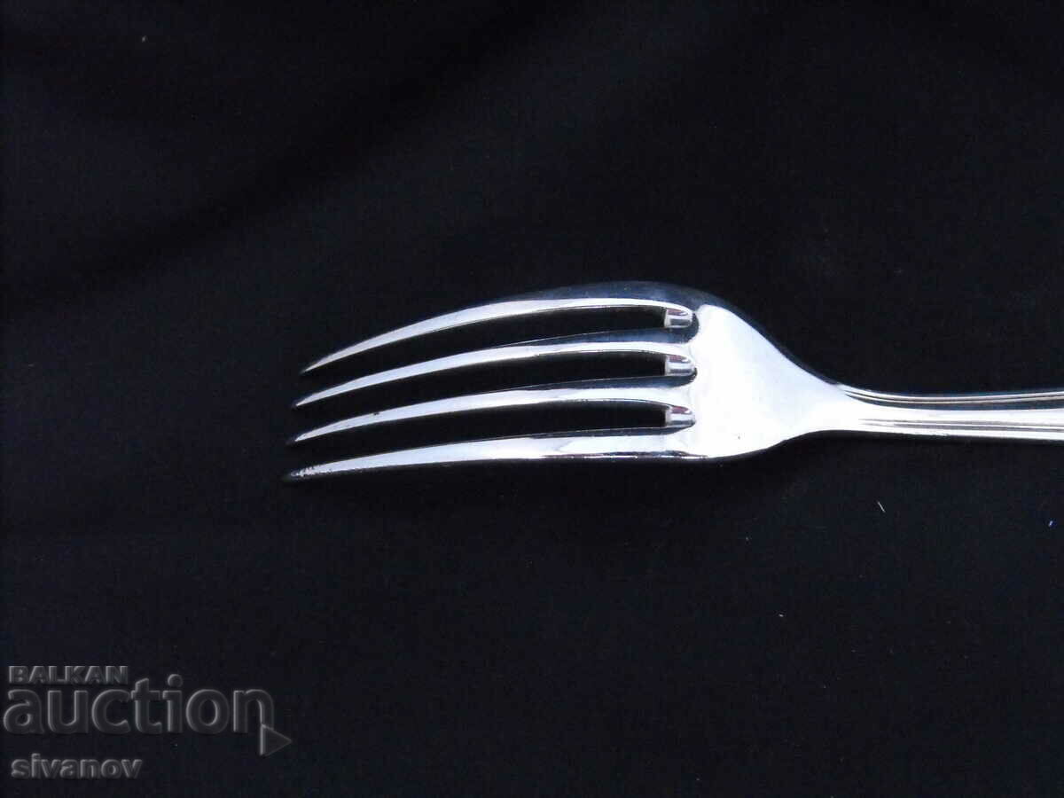 Delivery of Old silver plated Christofle fork 21cm #0742 Delivery of Old silver plated Christofle fork 21cm #0742