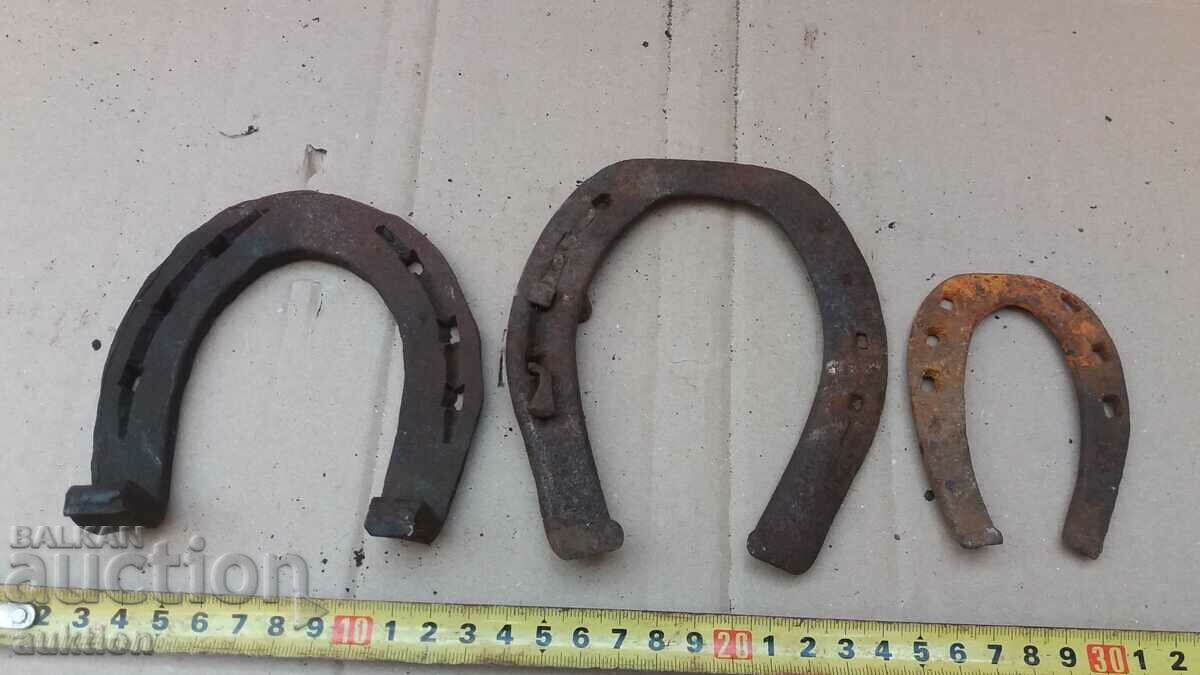 LOT OF 3 FORGED HORSESHOES - 7 LOT OF 3 FORGED HORSESHOES - 7