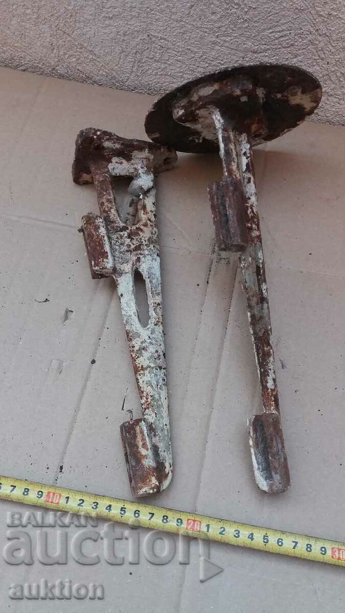 MASSIVE SINK STANDS, RAIL RAILS with price 8.99 BGN | € 4.60 MASSIVE SINK STANDS, RAIL RAILS with price 8.99 BGN | € 4.60