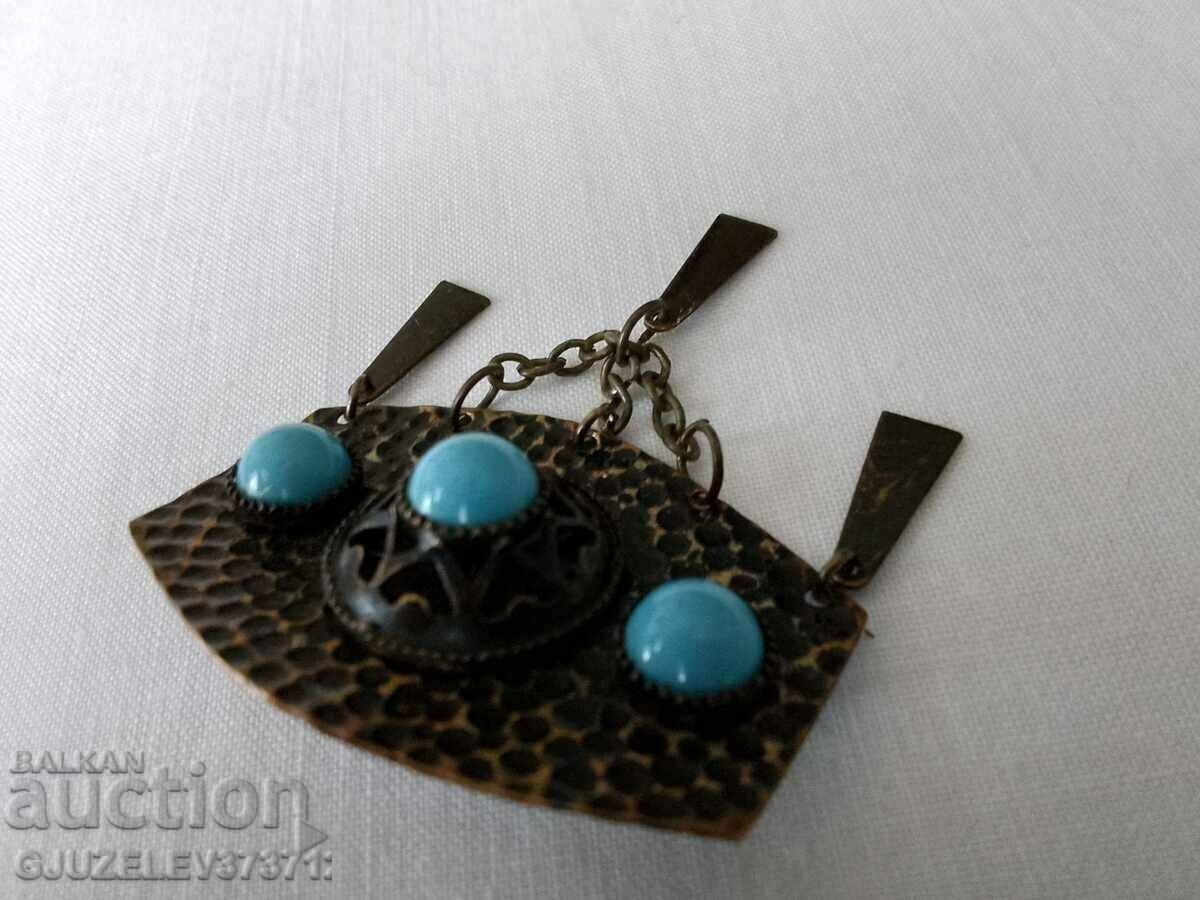 Revival pin brooch with price 30.00 BGN | € 15.34 Revival pin brooch with price 30.00 BGN | € 15.34