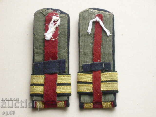 Royal epaulets 38 with price 89.90 BGN | € 45.97 Royal epaulets 38 with price 89.90 BGN | € 45.97