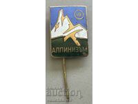 35239 Bulgaria tourist badge Alpinist III class enamel
