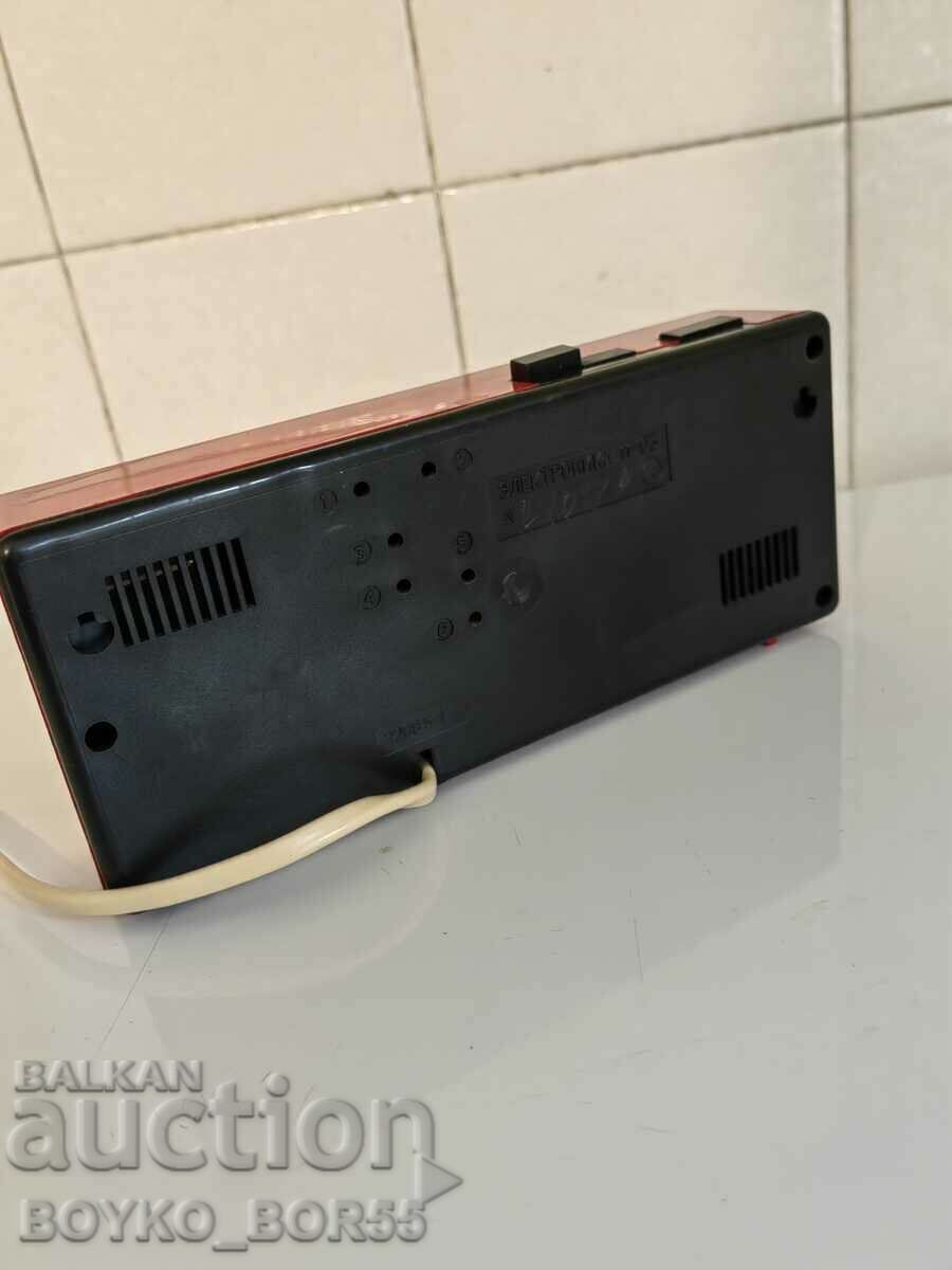 Delivery of Russian Social USSR Desk Clock ELECTRONICS 11-03 Delivery of Russian Social USSR Desk Clock ELECTRONICS 11-03