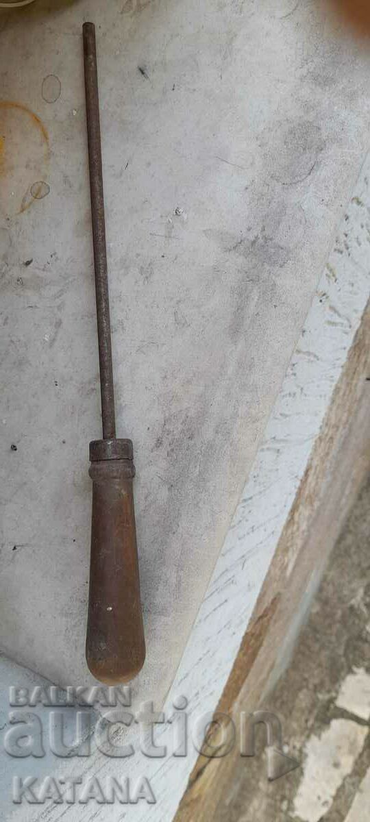 Auction Old saw Auction Old saw