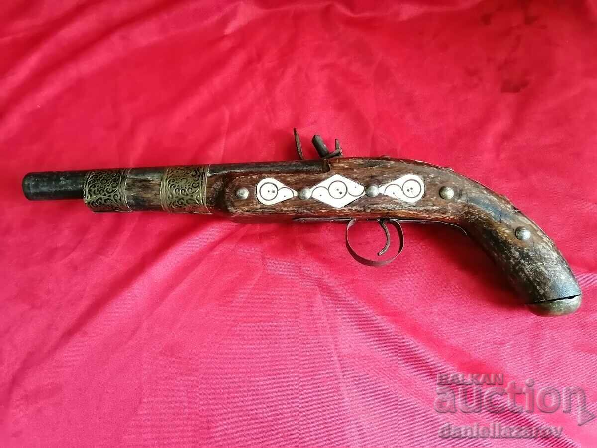 Delivery of Star Kremochen Pishtov, Pistolet, Kremaklia Delivery of Star Kremochen Pishtov, Pistolet, Kremaklia