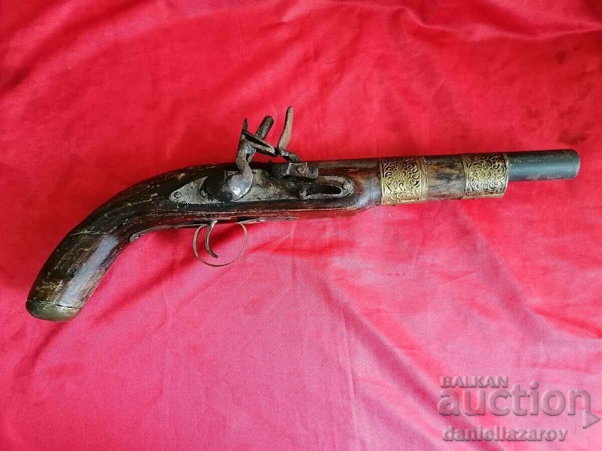 Star Kremochen Pishtov, Pistolet, Kremaklia