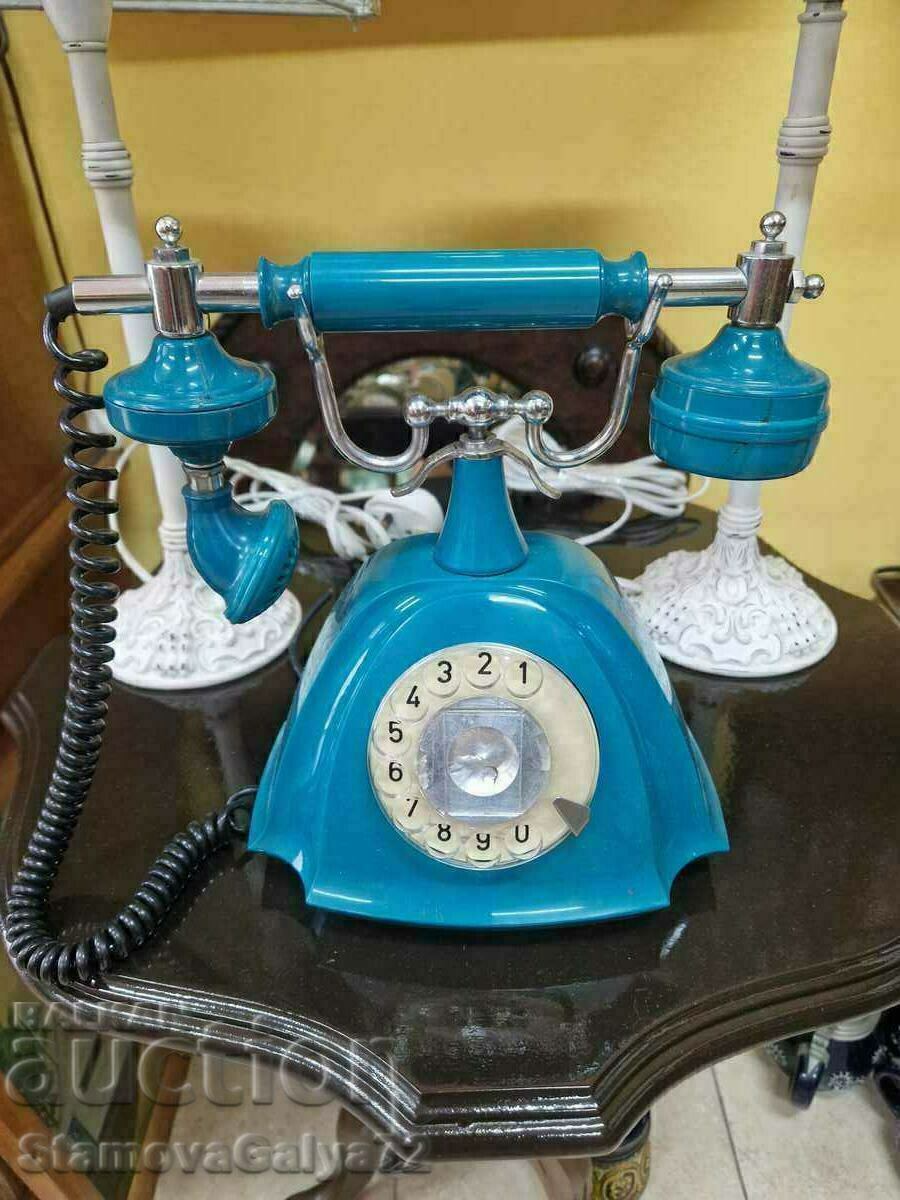Livrarea Frumos telefon antic rusesc PARMA - 1984. Livrarea Frumos telefon antic rusesc PARMA - 1984.