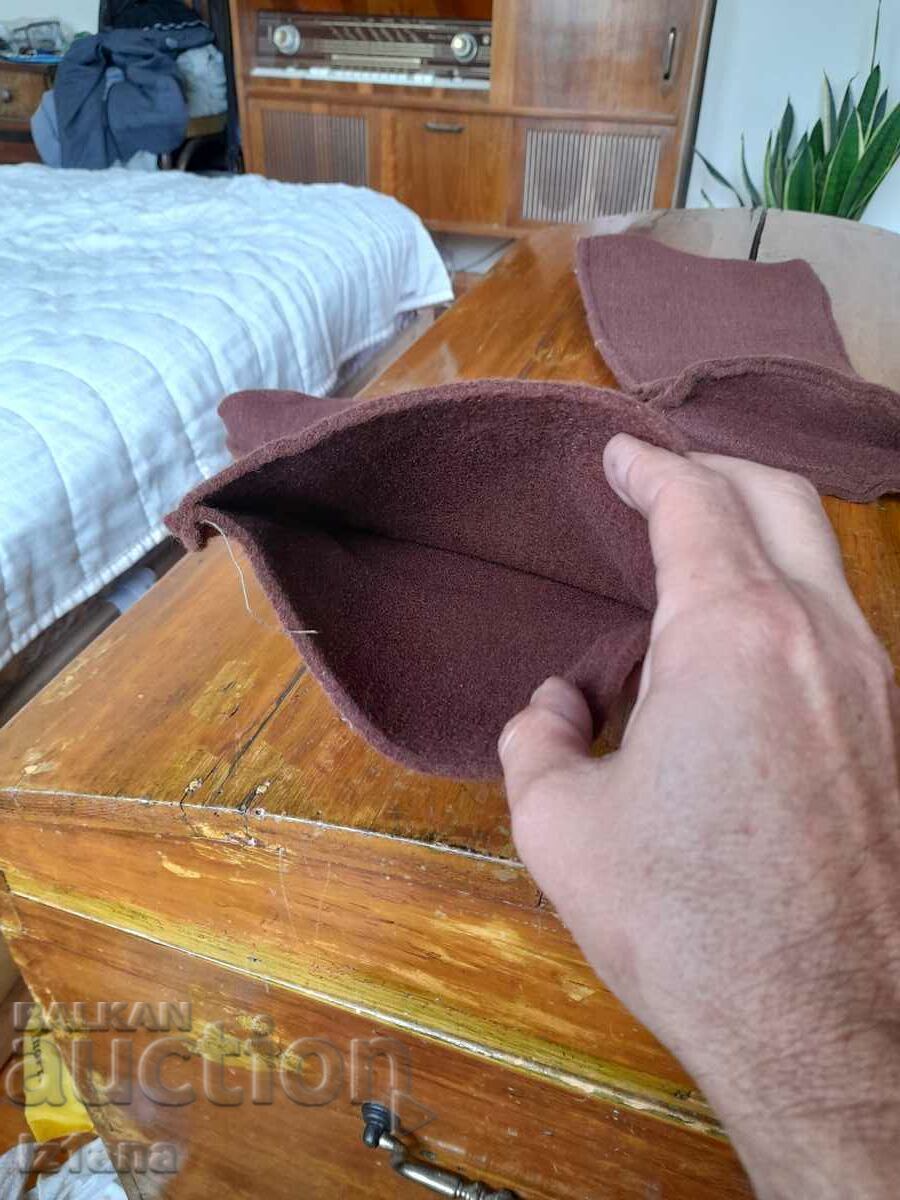 Delivery of Old socks, calzones