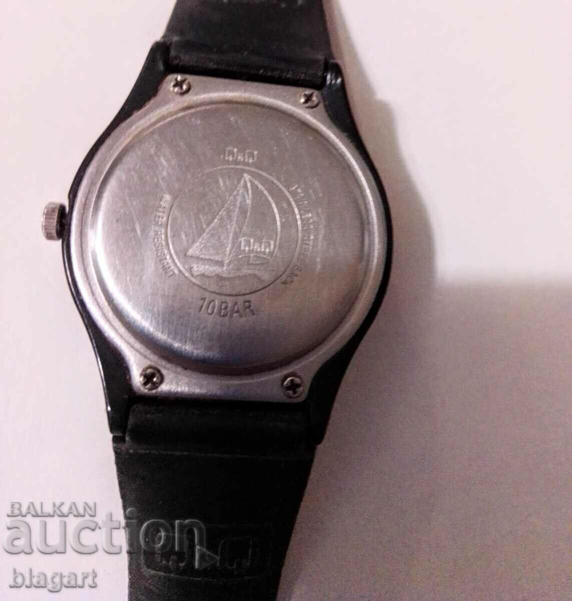 clock Q&Q - working with price 10.00 BGN | € 5.11