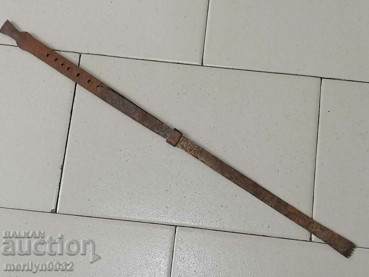 Vechi forjat unitate de măsură, din fier forjat, o măsură de măsură pânză cu preț 39.00 BGN | € 19.94 Vechi forjat unitate de măsură, din fier forjat, o măsură de măsură pânză cu preț 39.00 BGN | € 19.94