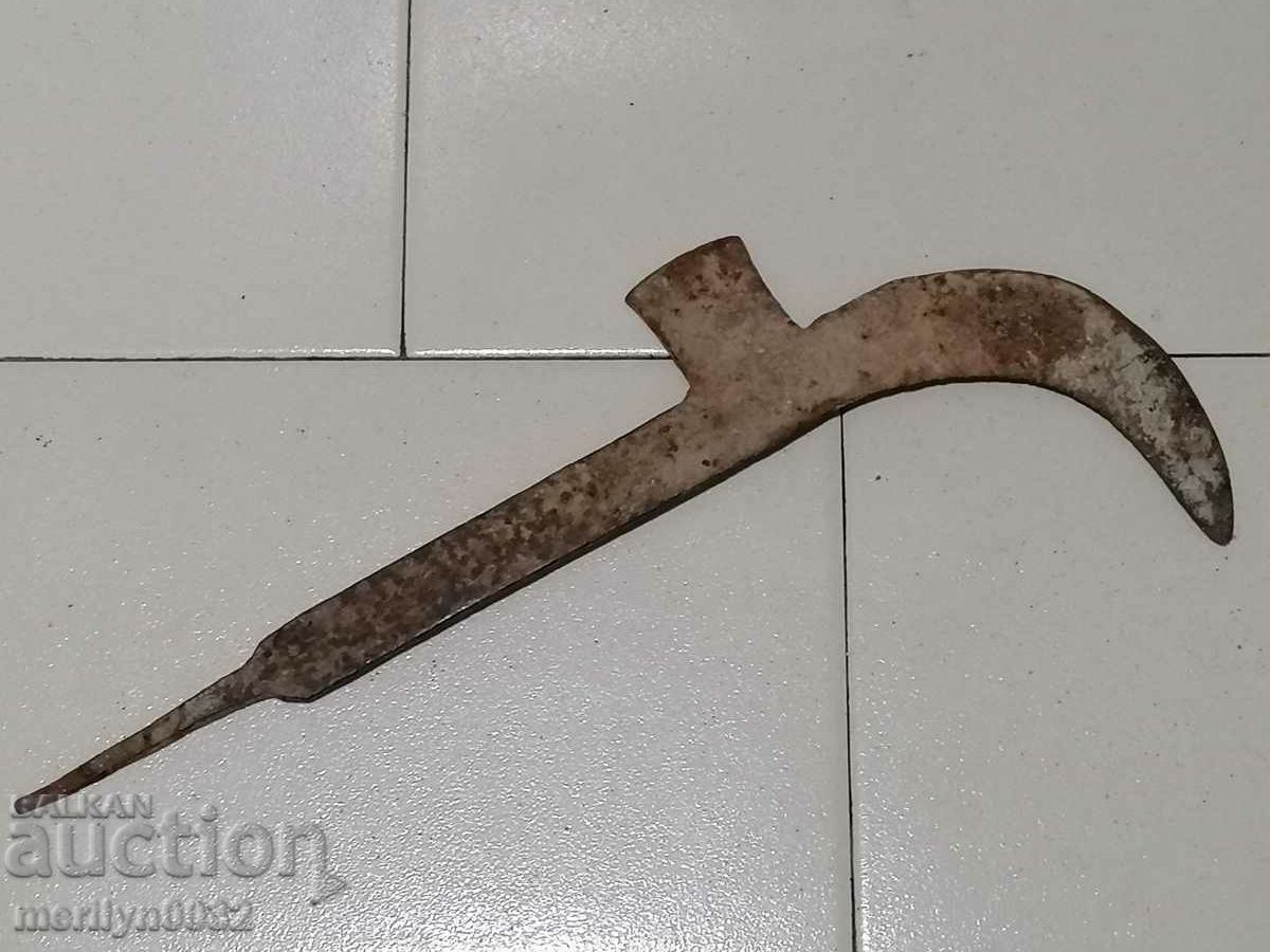 An old tool, an instrument, a hand forged cutter, a chopper, a machete - 6 An old tool, an instrument, a hand forged cutter, a chopper, a machete - 6