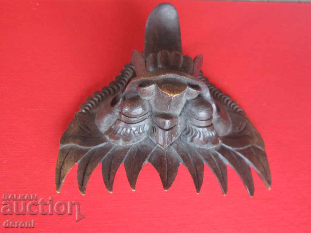 Delivery of Ritual wooden mask devil demon Delivery of Ritual wooden mask devil demon
