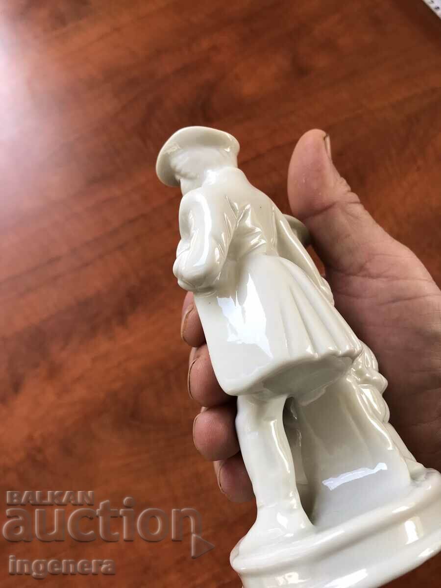 Auction  PORCELAIN FIGURE STATUTE GOLD