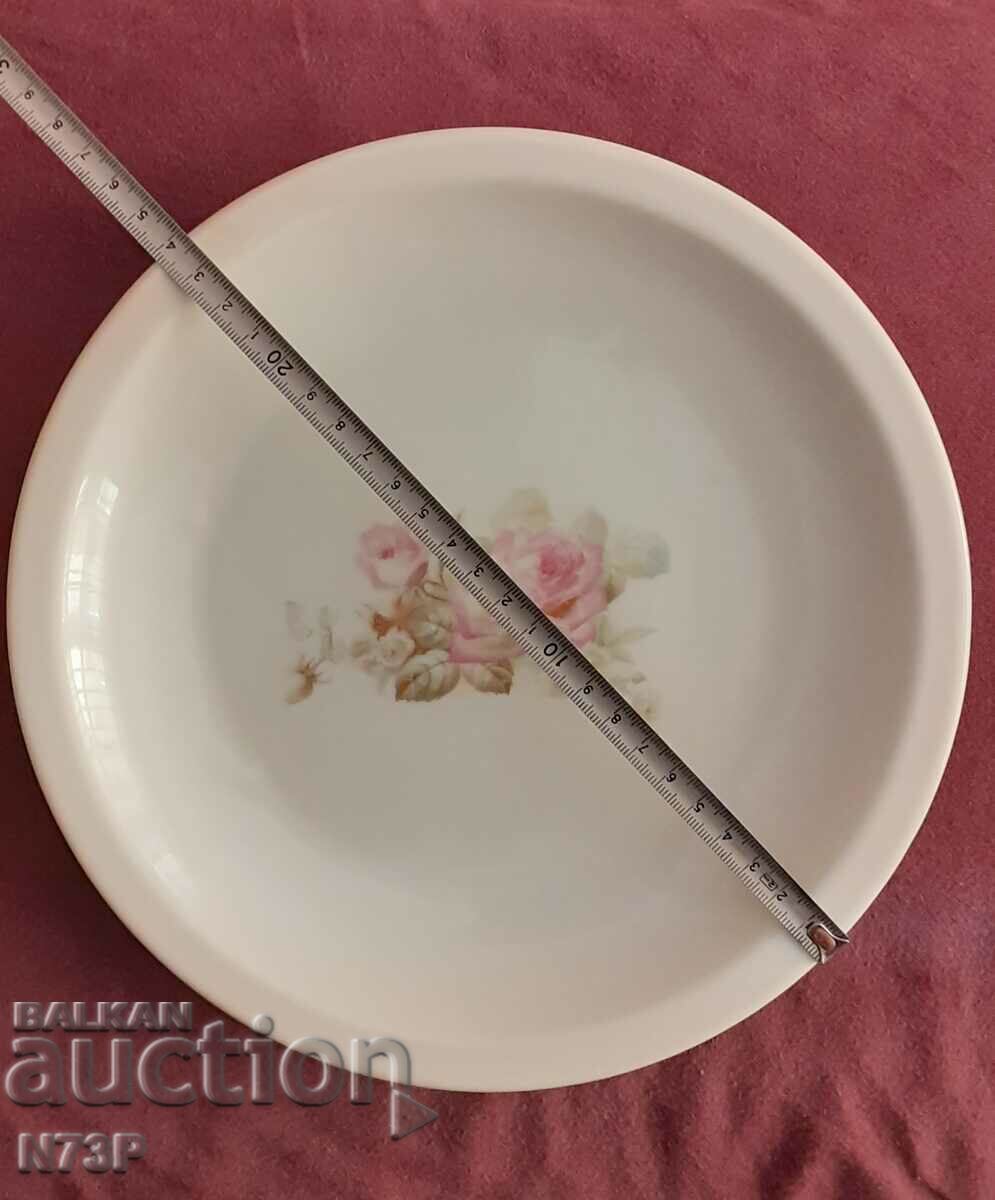 Auction OLD PORCELAIN PLATE. COLLECTION. ROSES. Auction OLD PORCELAIN PLATE. COLLECTION. ROSES.